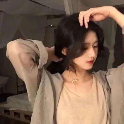 她不当女主很多年